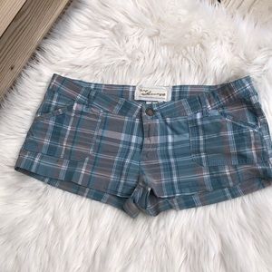 Vintage Havana turquoise plaid short